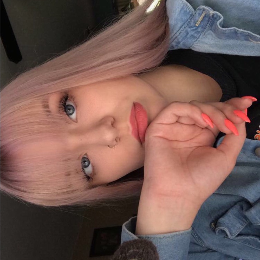 Meet your Posher, Mikaela